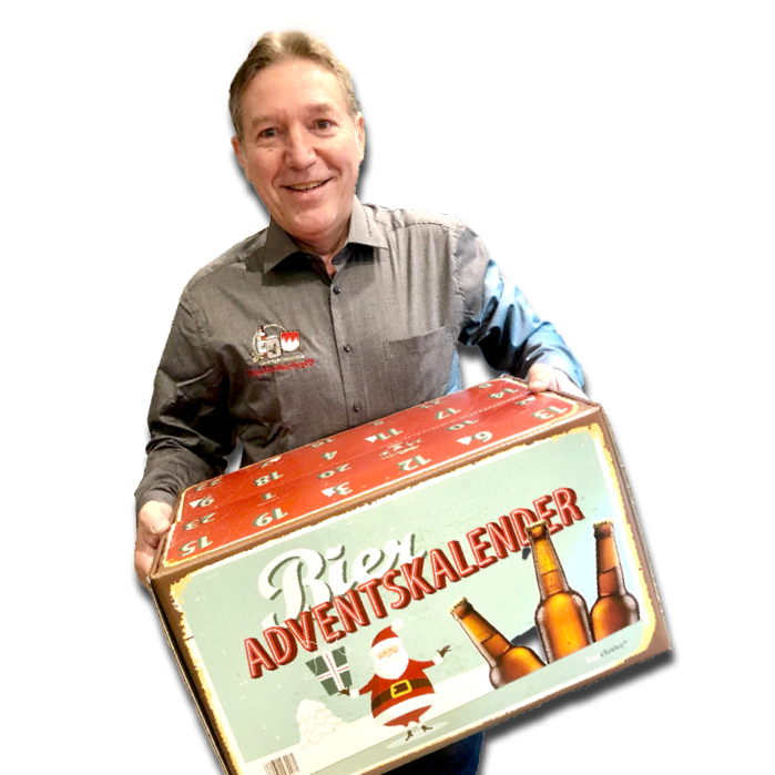 Der Bierbotschafter Dieter Förster mit einem Karton Bier-Adventskalender